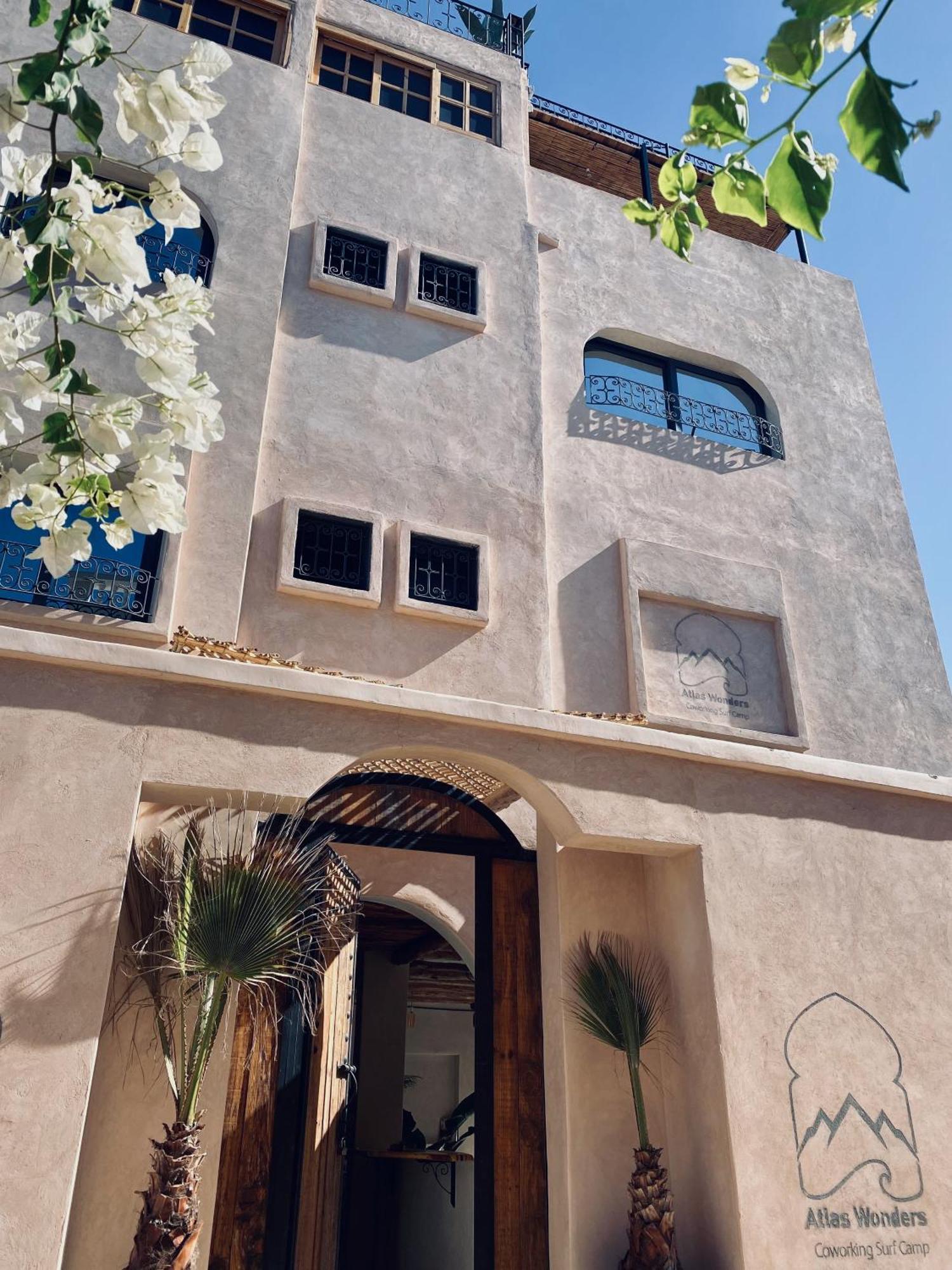 Atlas Wonders Coworking Surf Camp Taghazout Esterno foto